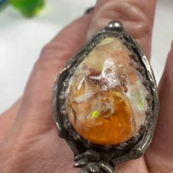 Unique Teardrop Sterling Silver Ring with Amazing Opal Stone - Picture 3 of 9